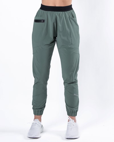 Alphalete Woven 4-Way Stretch 28" Pant Grün | YP3781524